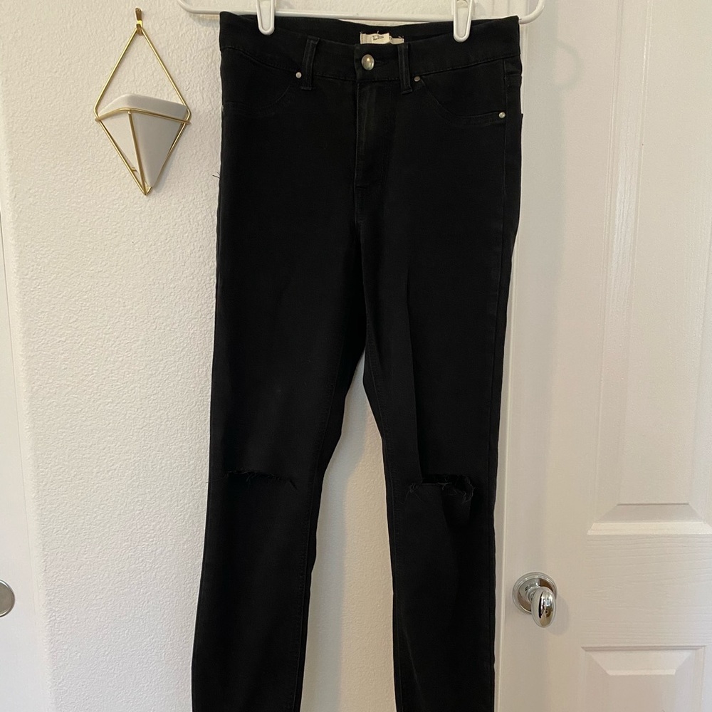Distressed Black Skinny Jeans